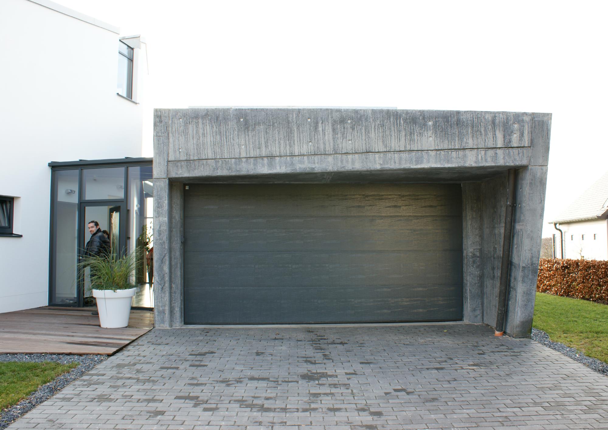 Garagentore Seitensektionaltore von Hörmann in Eynatten Ostbelgien