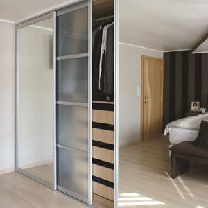 Garde-robe sur mesure pour chambre à coucher