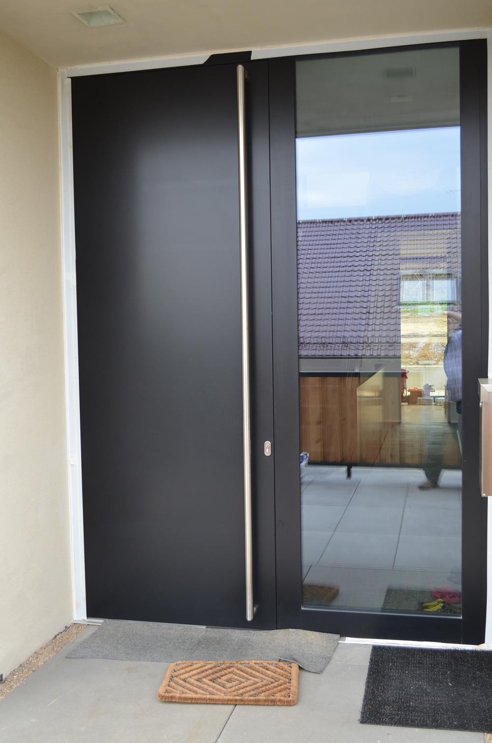 Holz-Alu-Türen mit und ohne Glas, in Luxemburg und Ostbelgien